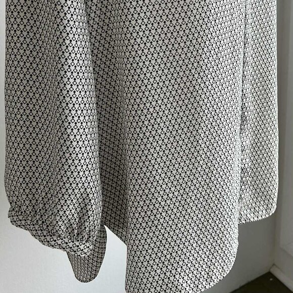 NYDJ Ivory & Black Recycled-Poly Geometric Pintuck Blouse Oversized Fit – US L - Picture 2 of 12